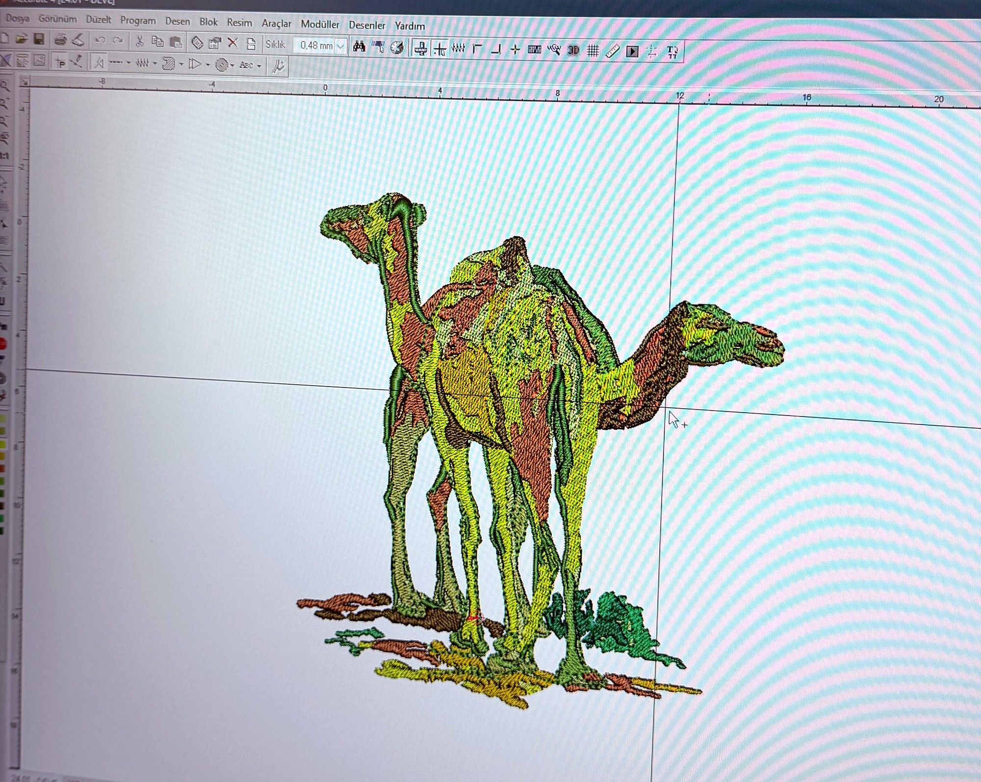 Nakış desen programında dikiş dikiş hazırlanmış deve deseni ekran görüntüsü